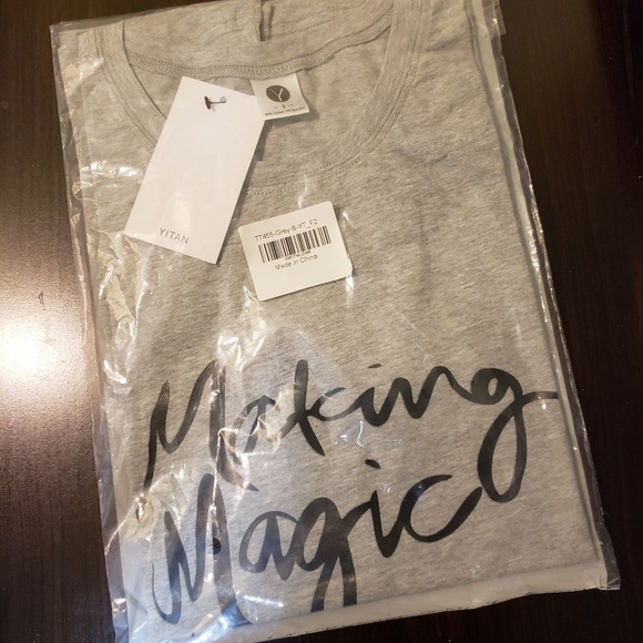 🆕️ "Making Magic Happen" T-Shirt - Picture 2 of 3
